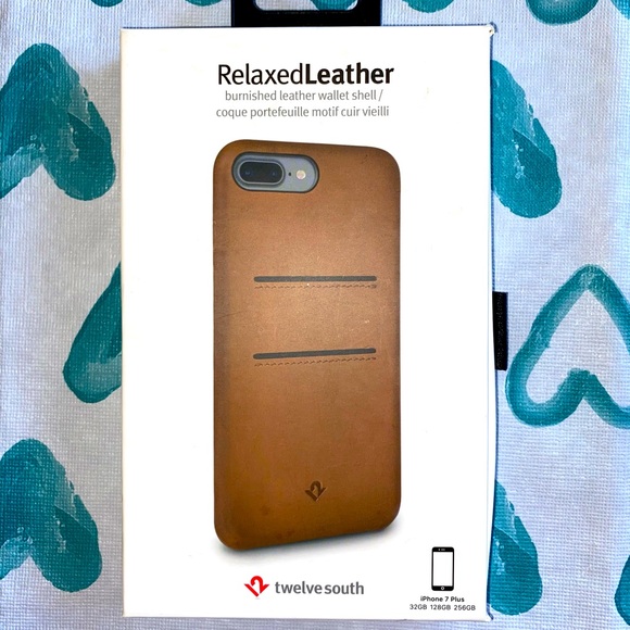 Twelve South - Relaxed Leather iPhone 7 Plus Case - Picture 7 of 10